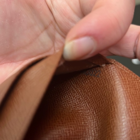 LV monogram wallet 5 1/2 x 3 1/2- CA0322 - Picture 17 of 17